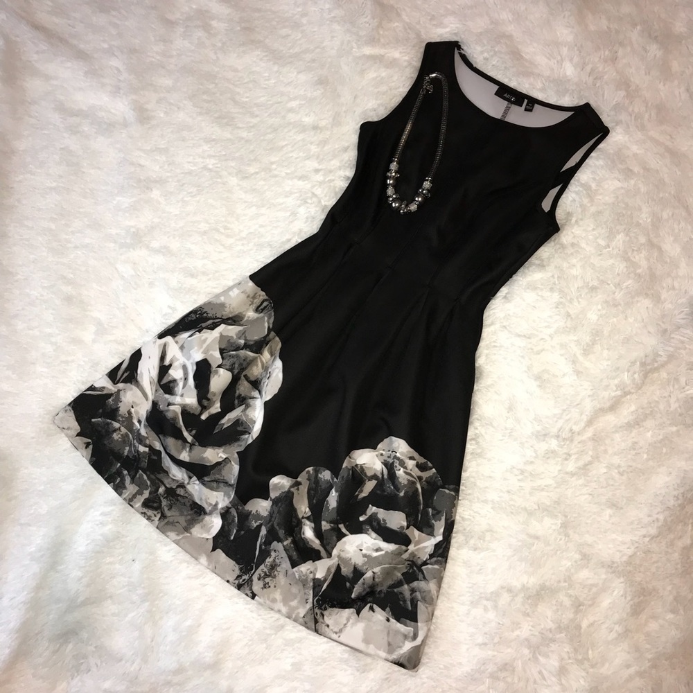 ☀️Apt 9 Black/Gray Sleeveless Fit and Flared Dress